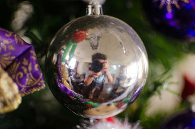 Close-up of bubbles reflection on glass