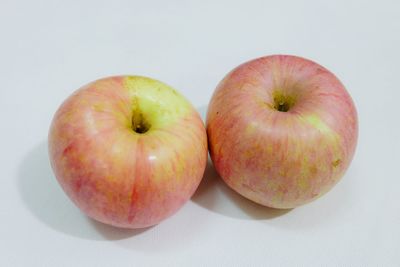 High angle view of apples on table