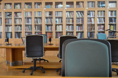 Chairs and table at office