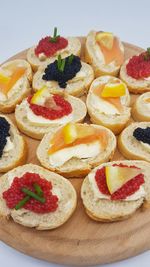 Close-up of cake with fruits on table