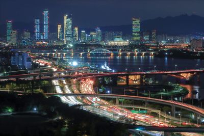 The night view of the city center is very nice.