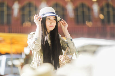 Young asia woman shopping at the market