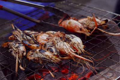 Grilled shrimp with charcoal stove.