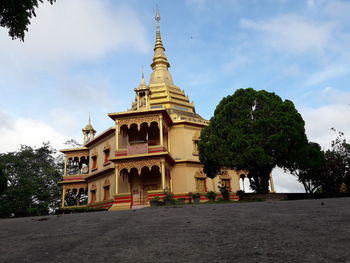 View of temple building against sky