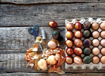 The concept of preparing for the easter holiday. painted eggs on a wooden background.