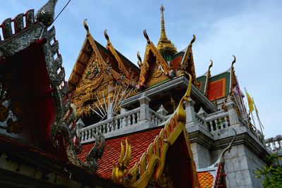 Temple roof 