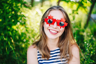 Portrait of a smiling young woman