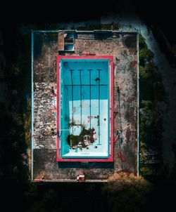 Abandoned window on old building