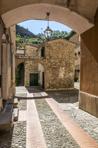 The caratheristic little street with arch in dolceacqua