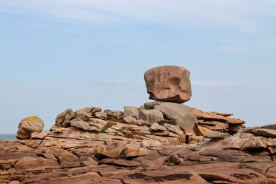 The cube - bizarre rock formation on pink granite coast in tregastel, brittany, france