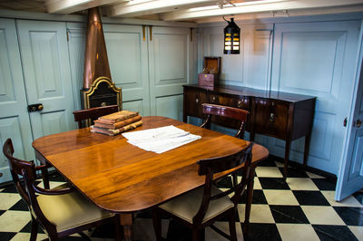 Empty chairs and tables at home