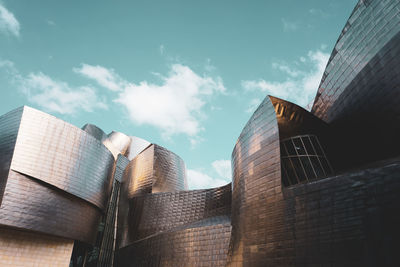 Guggenheim bilbao architecture, travel destinations