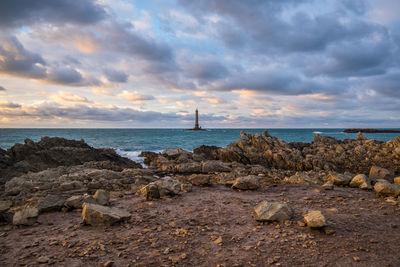 Strong and enlightened like a lighthouse in the middle of the ocean.