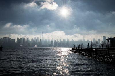 Morning sun over the manhattan skyline 