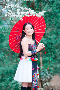 Portrait of a smiling young woman