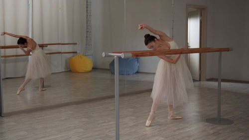 Ballet dancer doing rehearsal at studio