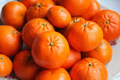 Close-up of oranges