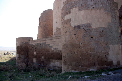 Old ruin building against sky