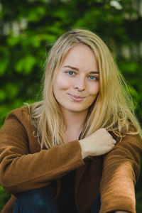 Portrait of a smiling young woman