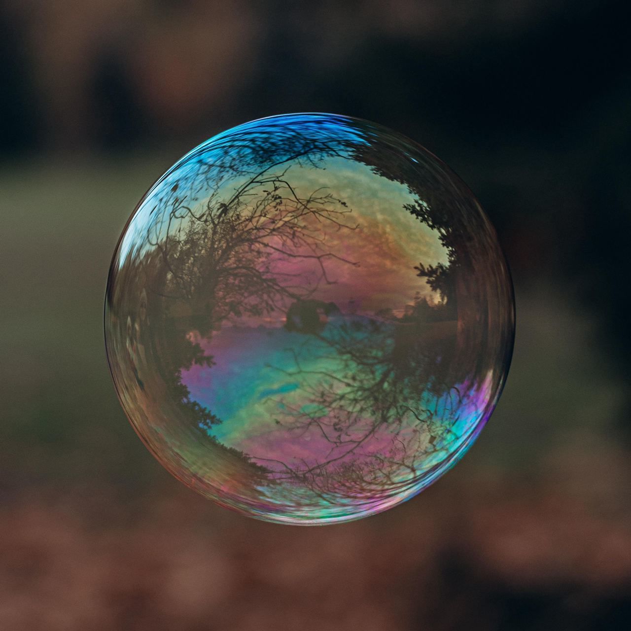 CLOSE-UP OF BUBBLE