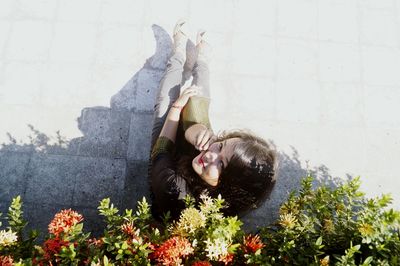 Young woman with flowers