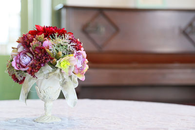 Floral decoration on the table