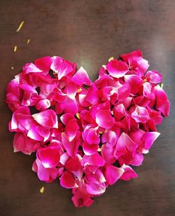 Close-up of pink flowers on table