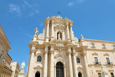 Piazza del duomo square with the cathedral, unesco world heritage site in syracuse, sicily