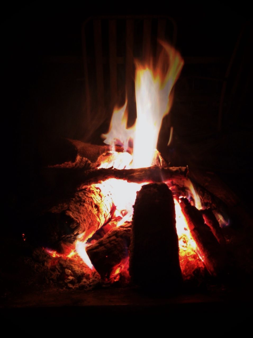 burning, flame, fire - natural phenomenon, heat - temperature, bonfire, firewood, glowing, night, fire, heat, campfire, dark, motion, fireplace, orange color, close-up, wood - material, light - natural phenomenon, log, no people