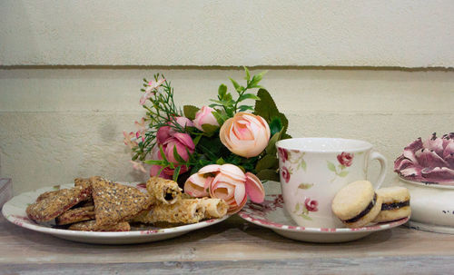 Close-up of flowers in plate on table