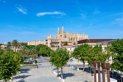 Buildings in city