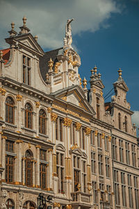 Rich and elegant decoration on historic buildings in brussels. the friendly capital of belgium.