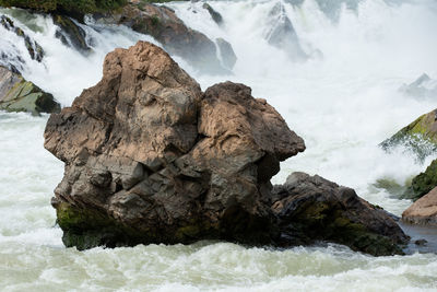 Scenic view of rocks in sea