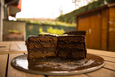 A great sacher cake for your birthday