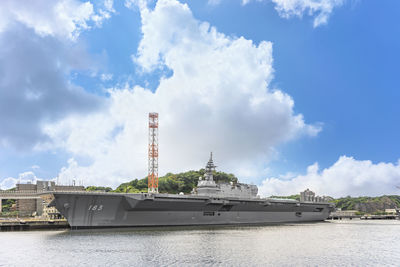 Destroyer js izumo of japan maritime self-defense forces berthed in the yokosuka naval port.