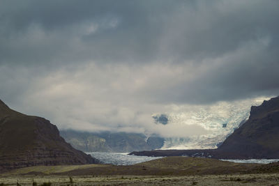 Skeidararjokull glacier in highland landscape photo