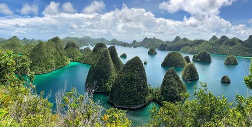 Panoramic view of lake against sky