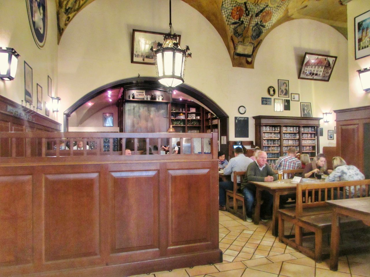 PEOPLE SITTING AT RESTAURANT