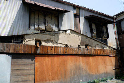 Abandoned house against sky