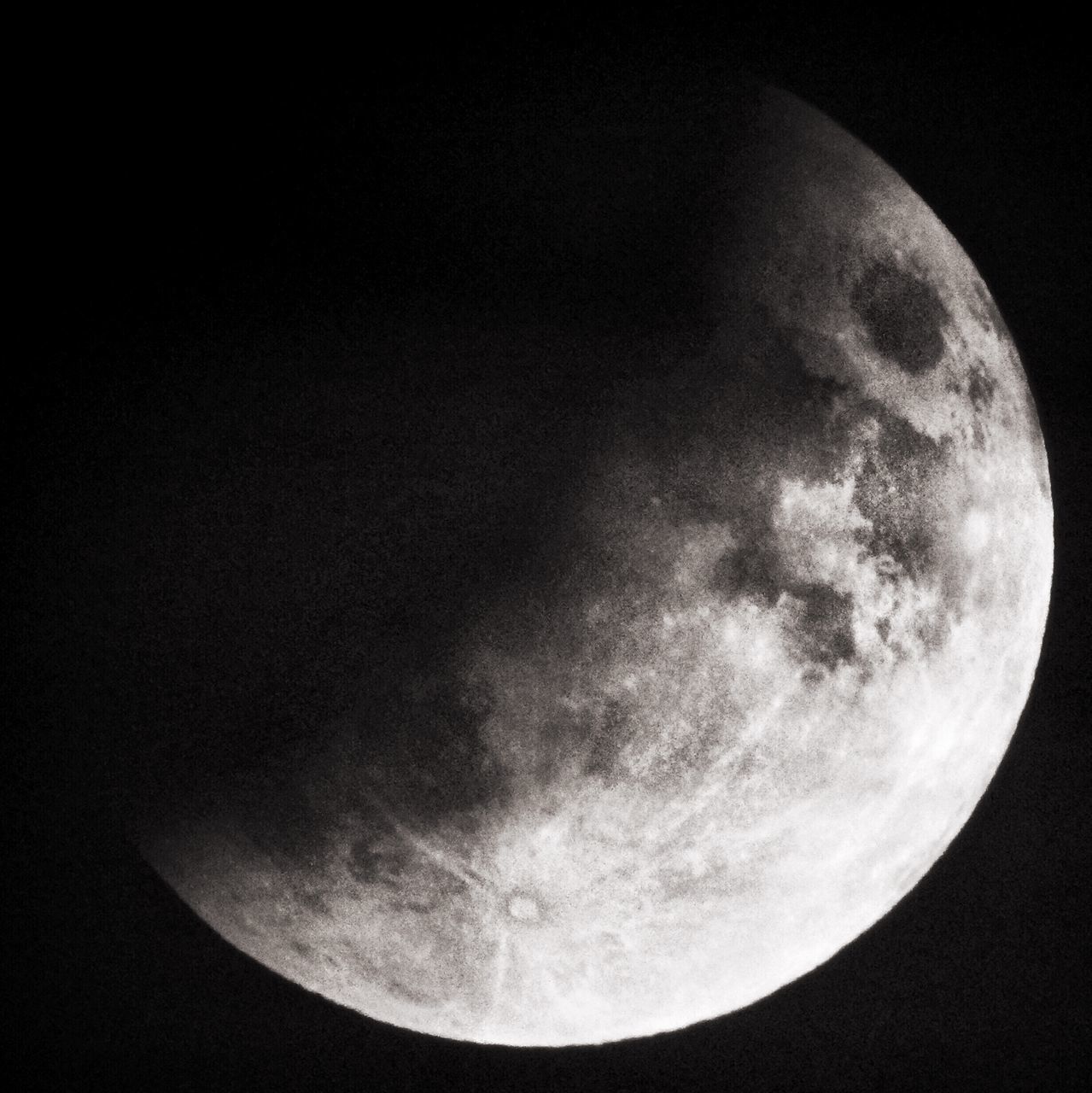 LOW ANGLE VIEW OF MOON AGAINST SKY