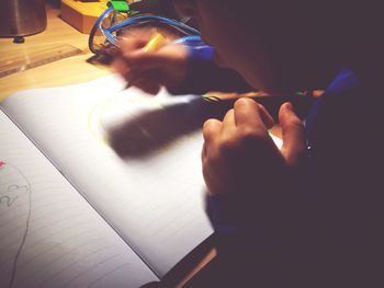 Close-up of woman hand