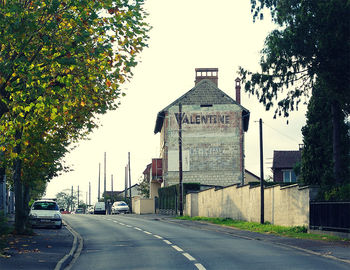 Road passing through road