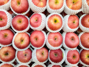 Full frame shot of apples