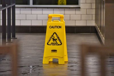 Information sign on floor