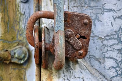 Close-up of rusty padlock