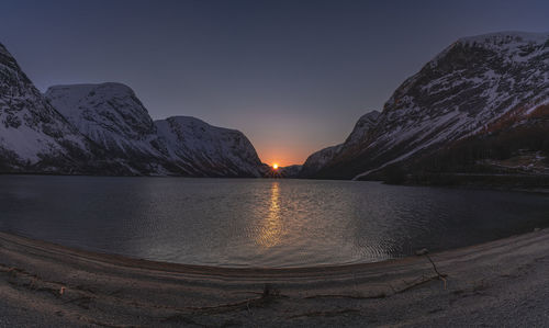 The setting sun over kjøsnesfjorden, a magical moment