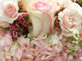 Close-up of pink flower bouquet