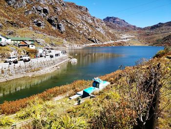 Panoramic view of lake and mountains against sky