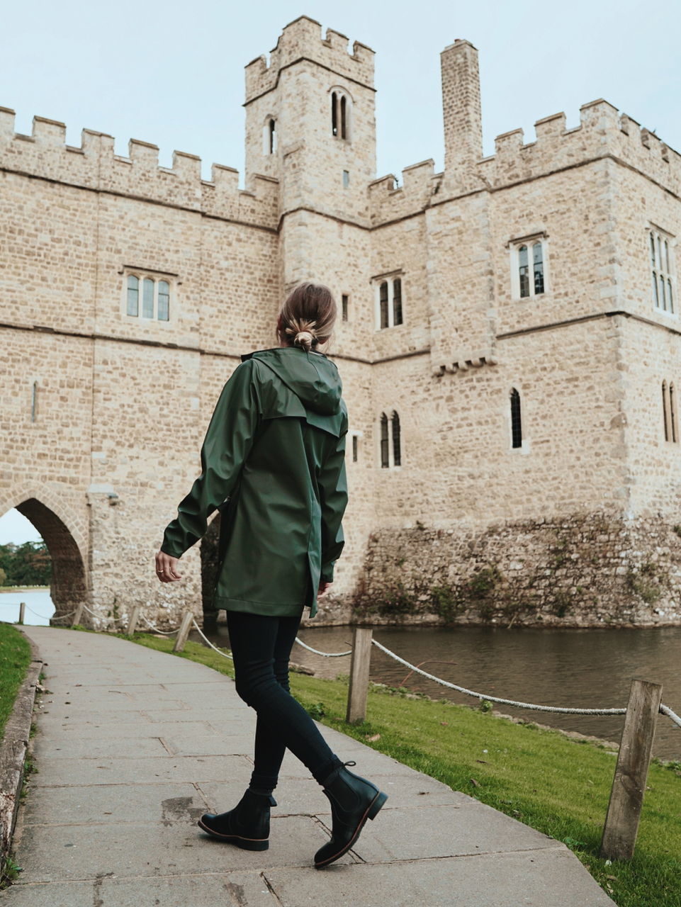 architecture, built structure, building exterior, one person, full length, real people, building, lifestyles, women, day, leisure activity, rear view, standing, casual clothing, adult, walking, child, nature, outdoors