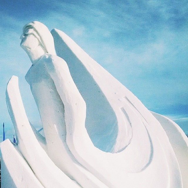 Snowsculpture